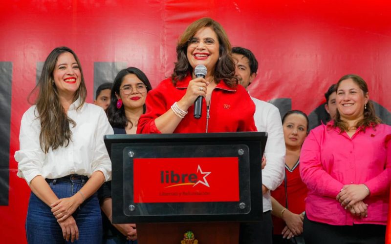 Is Rixi Moncada’s conflict with the churches an irreversible mistake before the elections?