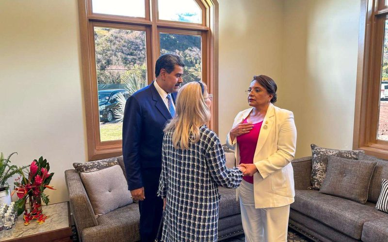 Xiomara Castro sides with Nicolás Maduro during international disputes